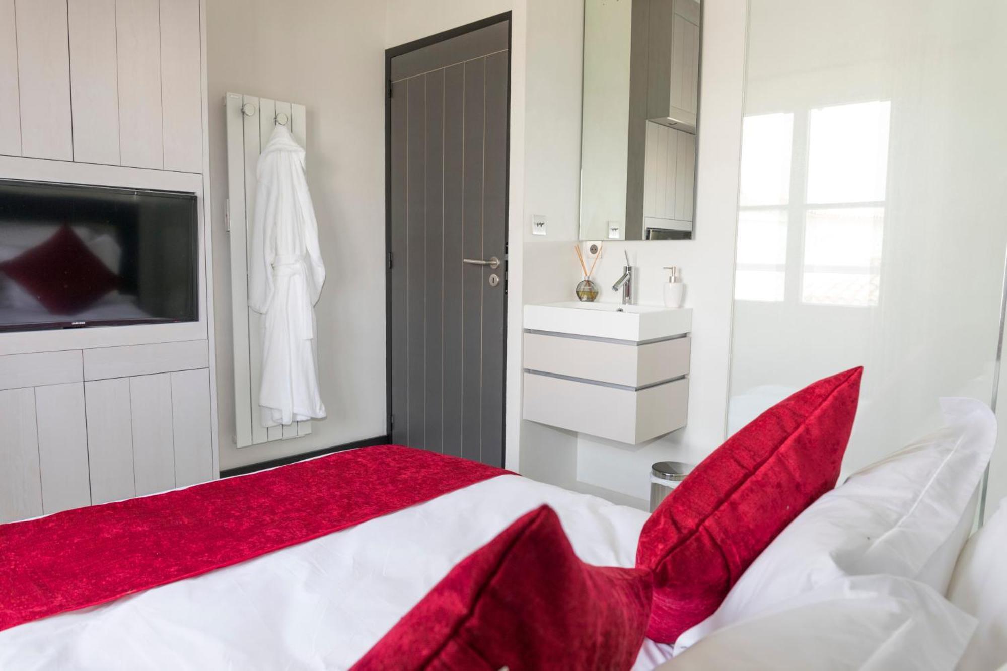 Maison De Village L'A N N E X E Proche Du Port Сен-Мартен-де-Ре Экстерьер фото